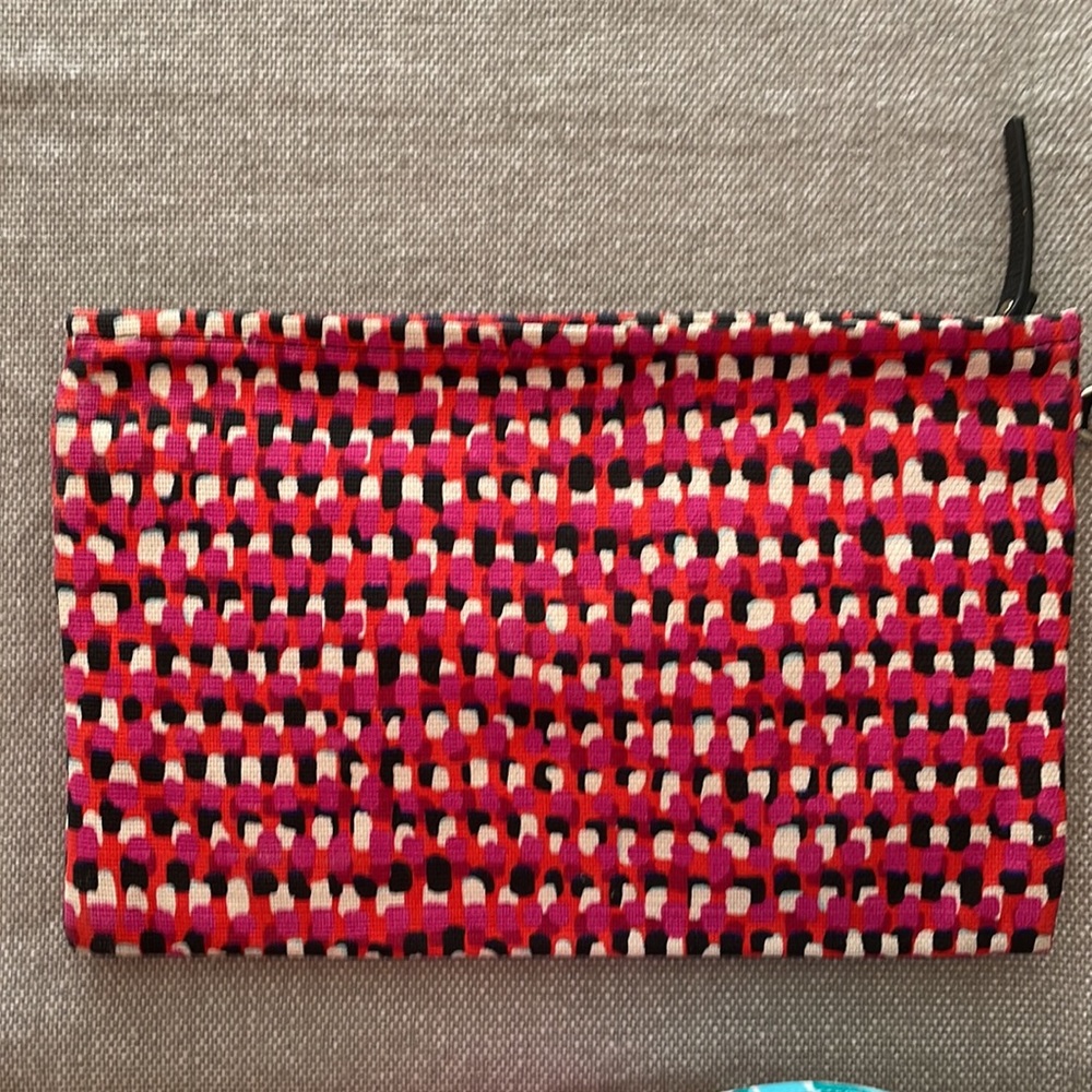 NWOT Authentic Kate Spade Limited Edition Large Size Clutch with Wristlet - Picture 2 of 5